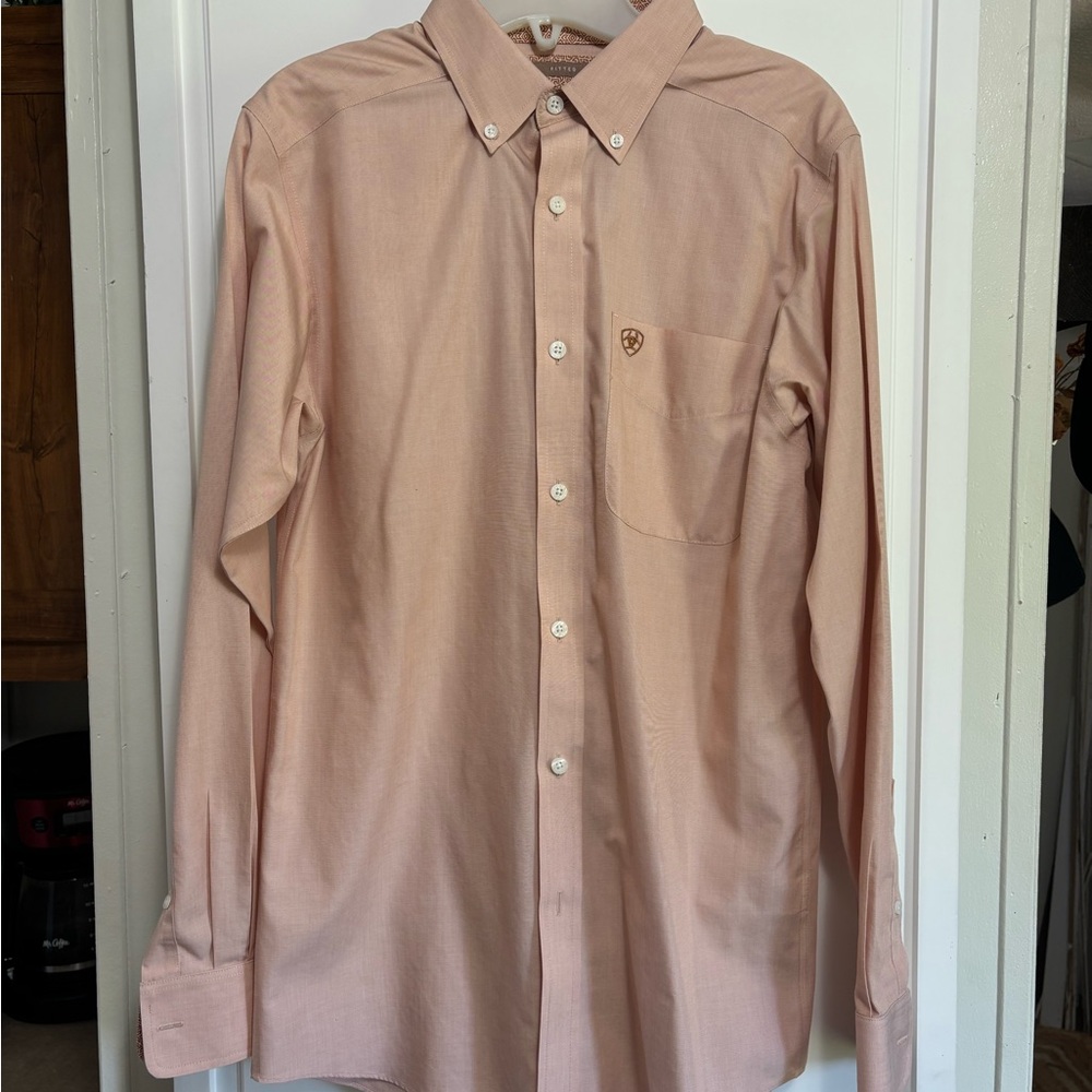 Ariat men’s peach fitted button down shirt